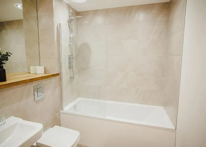 Spacious 2 Bed Centre - Balcony, Free Parking&darts Apartamento *