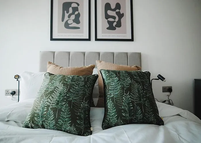 Spacious 2 Bed Centre - Balcony, Free Parking&darts Apartamento Leeds (West Yorkshire)