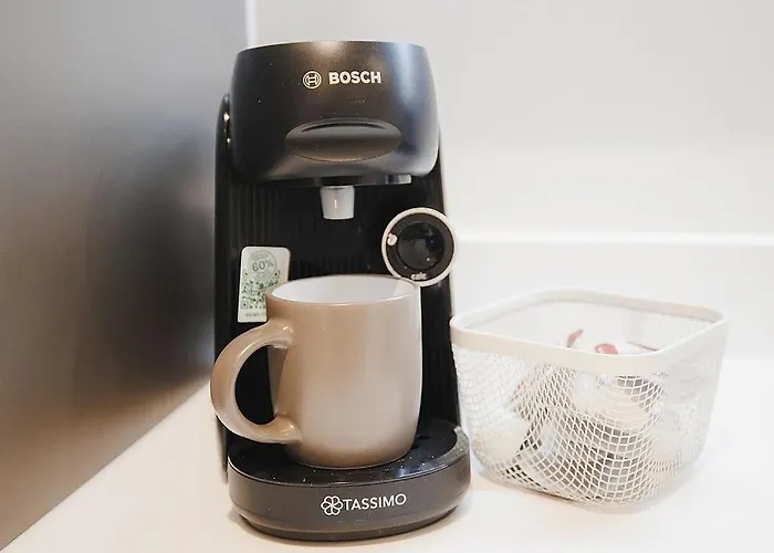 Spacious 2 Bed Centre - Balcony, Free Parking & Darts * Лідс